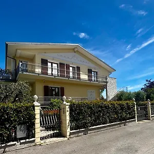 https://villa-elena-desenzano-del-garda.it-lombardy.com